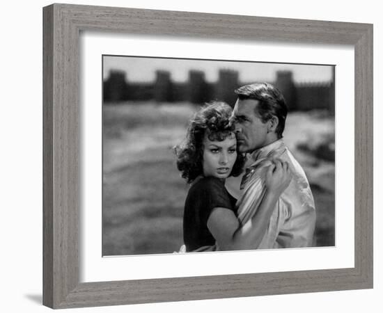 Sophia Loren and Cary Grant in 'The Pride and the Passion' by Stanley Kramer, 1957-null-Framed Giclee Print