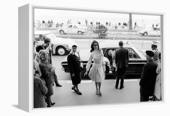 Sophia Loren Arrives at the Cinema Palace of Cannes-Mario de Biasi-Framed Premier Image Canvas