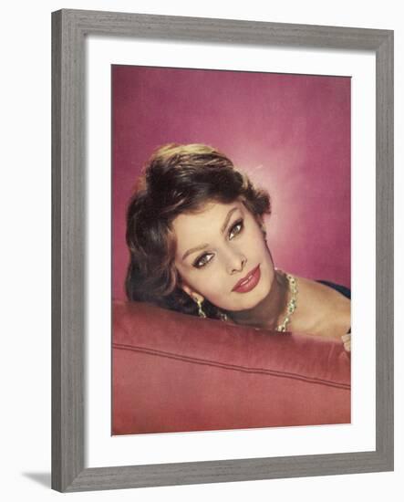 Sophia Loren Italian Film Actress in a Glamorous Pose-null-Framed Photographic Print