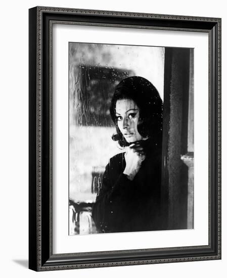 Sophia Loren. "The Great Spy Mission" 1965, "Opération Crossbow" Directed by Michael Anderson-null-Framed Photographic Print