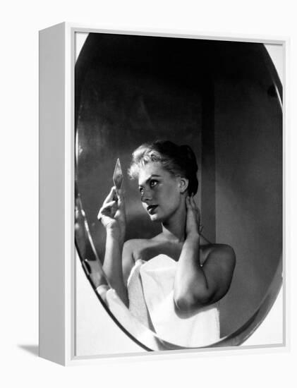 Sophia Loren-null-Framed Premier Image Canvas