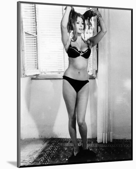 Sophia Loren-null-Mounted Photo