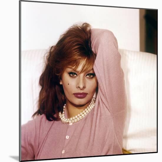 Sophia Loren-null-Mounted Photo