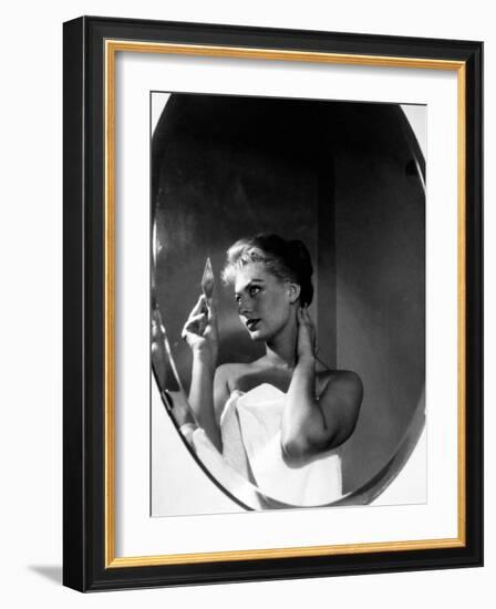 Sophia Loren-null-Framed Photographic Print