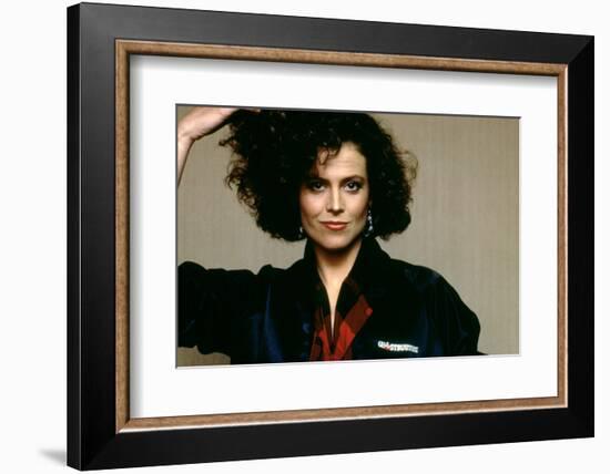 SOS Fantomes Ghostbusters by IvanReitman with Sigourney Weaver, 1984 (photo)-null-Framed Photo