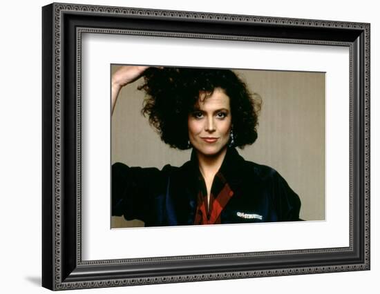 SOS Fantomes Ghostbusters by IvanReitman with Sigourney Weaver, 1984 (photo)-null-Framed Photo