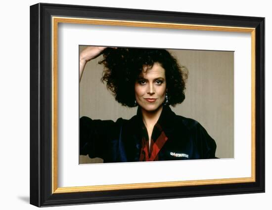 SOS Fantomes Ghostbusters by IvanReitman with Sigourney Weaver, 1984 (photo)-null-Framed Photo