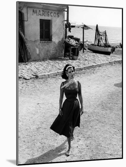 Soudain l'ete dernier SUDDENLY, LAST SUMMER, 1959 by JOSEPH L. MANKIEWICZ with Elizabeth Taylor (b/-null-Mounted Photo