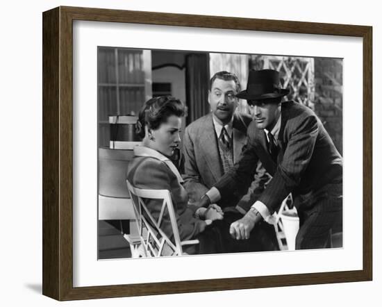 Soupcons SUSPICION by AlfredHitchcock with Joan Fontaine, Nigel Bruce and Cary Grant, 1941 (b/w pho-null-Framed Photo