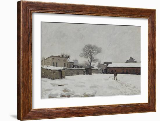 Sous la neige : cour de ferme à Marly-le-Roi (Yvelines)-Alfred Sisley-Framed Giclee Print