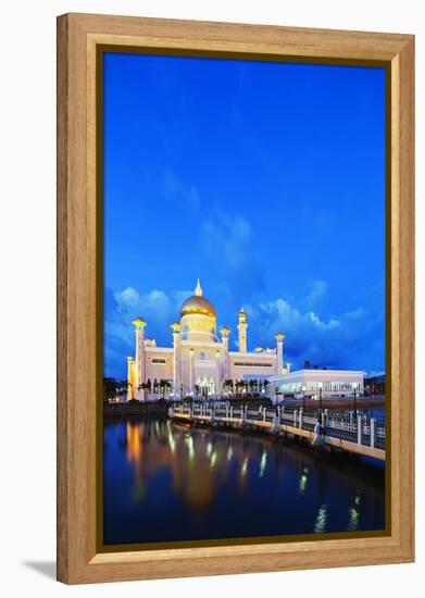 South East Asia, Kingdom of Brunei, Bandar Seri Begawan, Omar Ali Saifuddien Mosque-Christian Kober-Framed Premier Image Canvas