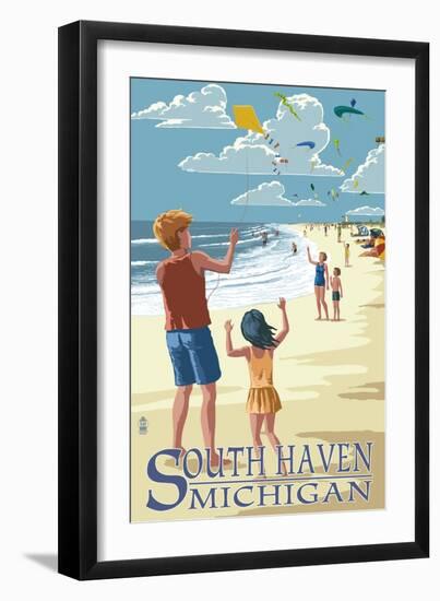 South Haven, Michigan - Kite Flyers-Lantern Press-Framed Art Print