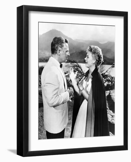 South Pacific, from Left, Rossano Brazzi, Mitzi Gaynor, 1958-null-Framed Photo