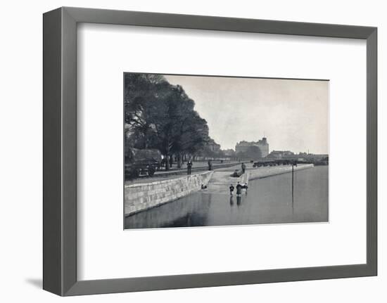 'Southampton - The Platform', 1895-Unknown-Framed Photographic Print