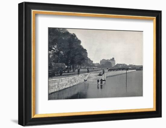 'Southampton - The Platform', 1895-Unknown-Framed Photographic Print