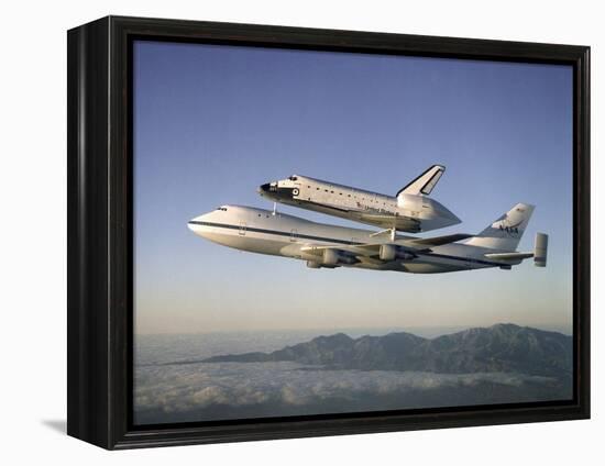 Space Shuttle Atlantis on Custom 747 Flies to Kennedy Space Center after Refurbishment, Sep 1, 1998-null-Framed Stretched Canvas