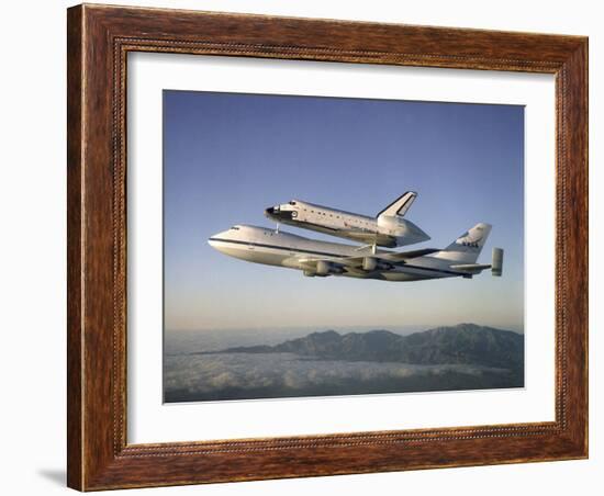 Space Shuttle Atlantis on Custom 747 Flies to Kennedy Space Center after Refurbishment, Sep 1, 1998-null-Framed Photo