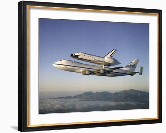 Space Shuttle Atlantis on Custom 747 Flies to Kennedy Space Center after Refurbishment, Sep 1, 1998-null-Framed Photo