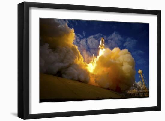 Space Shuttle Atlantis-null-Framed Photographic Print