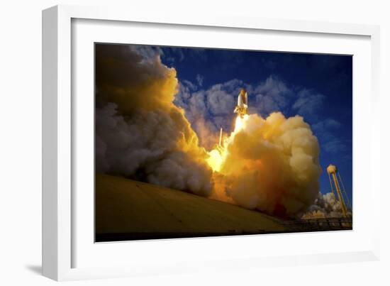 Space Shuttle Atlantis-null-Framed Photographic Print