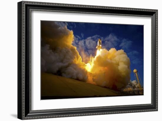 Space Shuttle Atlantis-null-Framed Photographic Print