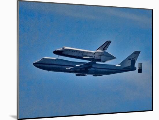 Space Shuttle Columbia flies on 9/21/12 over Los Angeles on its final flight, Malibu, CA-null-Mounted Photographic Print