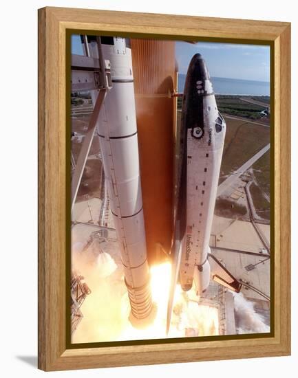 Space Shuttle Columbia Lifts Off the Launch Pad-null-Framed Stretched Canvas