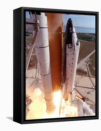 Space Shuttle Columbia Lifts Off the Launch Pad-null-Framed Stretched Canvas