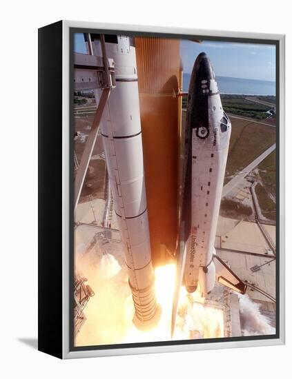 Space Shuttle Columbia Lifts Off the Launch Pad-null-Framed Stretched Canvas