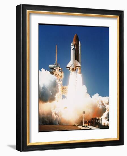 Space Shuttle Columbia-null-Framed Photographic Print