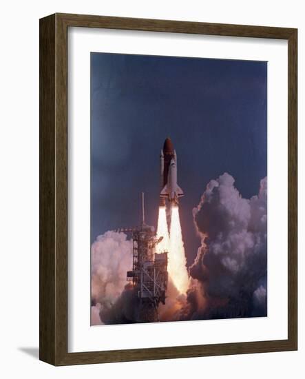 Space Shuttle Discovery Lifts Off-null-Framed Photographic Print