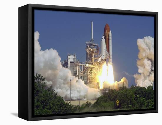 Space Shuttle Discovery-Paul Kizzle-Framed Premier Image Canvas