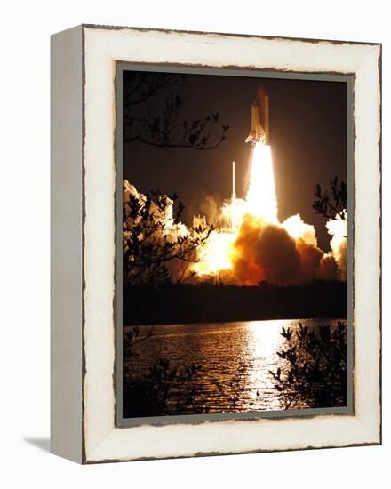 Space Shuttle-John Raoux-Framed Premier Image Canvas