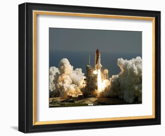 Space Shuttle-John Raoux-Framed Photographic Print