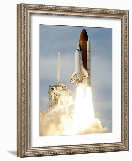 Space Shuttle-John Raoux-Framed Photographic Print