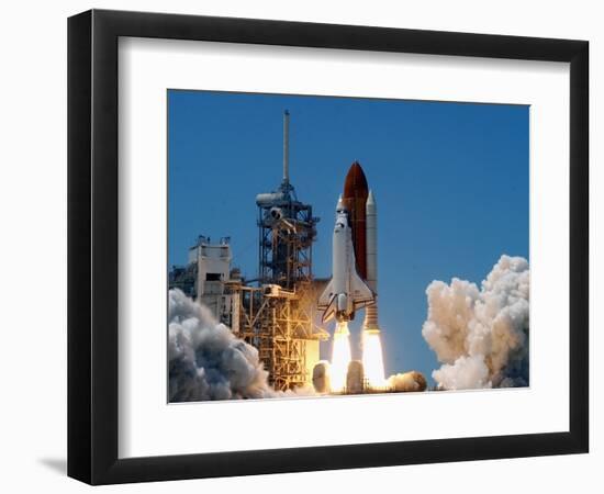 Space Shuttle-John Raoux-Framed Photographic Print