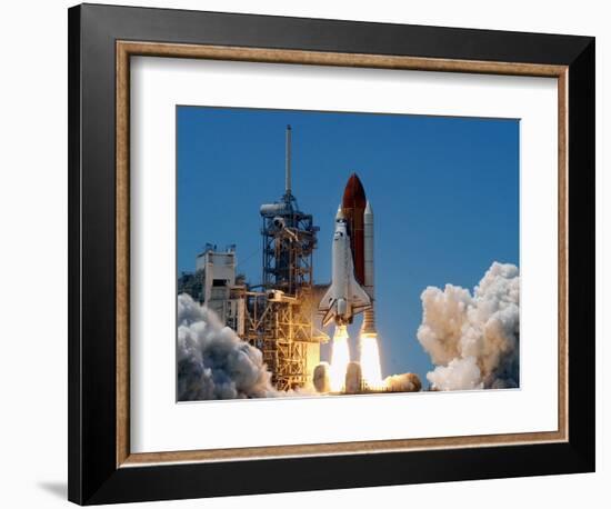 Space Shuttle-John Raoux-Framed Photographic Print