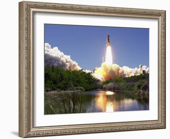 Space Shuttle-John Raoux-Framed Photographic Print