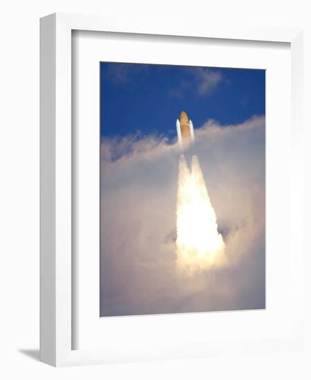 Space Shuttle-Alan Diaz-Framed Photographic Print