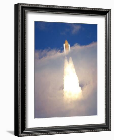 Space Shuttle-Alan Diaz-Framed Photographic Print