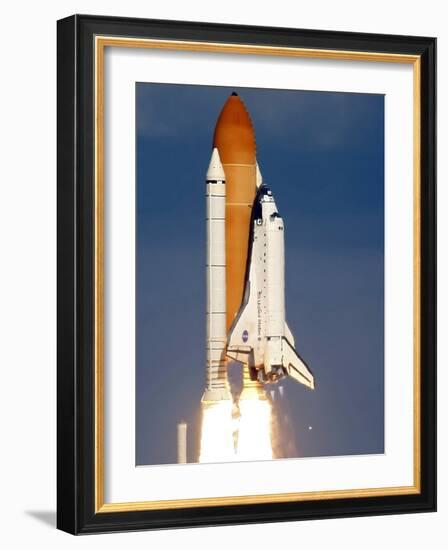 Space Shuttle-Alan Diaz-Framed Photographic Print