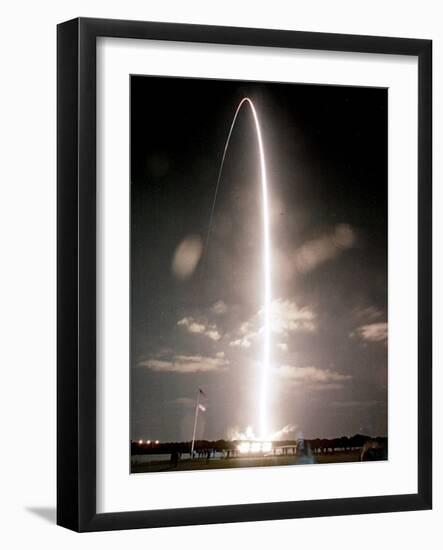 Space Shuttle-Paul Kizzle-Framed Photographic Print