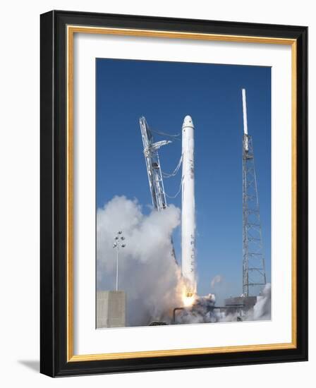 Spacex?S Falcon 9 Rocket and Dragon Spacecraft Lift Off from Cape Canaveral Air Force Station-null-Framed Photo