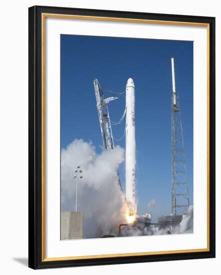 Spacex?S Falcon 9 Rocket and Dragon Spacecraft Lift Off from Cape Canaveral Air Force Station-null-Framed Photo