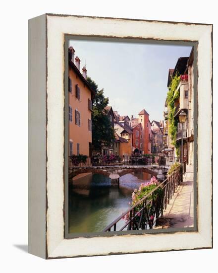 Spain, Granada, Alhambra, Patio of the Lions-Thonig-Framed Premier Image Canvas