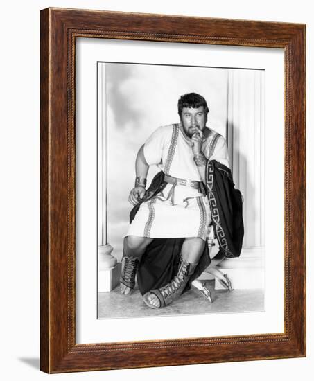 Spartacus by Stanley Kubrik with Peter Ustinov, 1960 (b/w photo)-null-Framed Photo