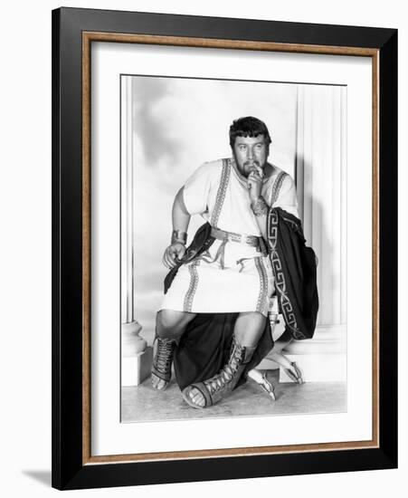 Spartacus by Stanley Kubrik with Peter Ustinov, 1960 (b/w photo)-null-Framed Photo