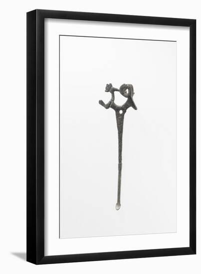 Spatule ayant pu servir de cure-oreille-null-Framed Giclee Print