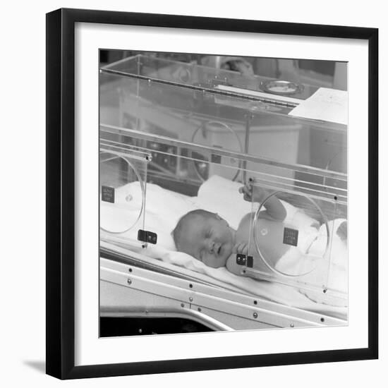 Special Care Unit for Premature Babies, Nether Edge Hospital, Sheffield, South Yorkshire, 1969-Michael Walters-Framed Photographic Print