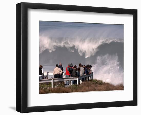 Spectators Line the Bluff at La Jolla Cove to Get a Good Look at the Large Surf in San Diego-null-Framed Photographic Print
